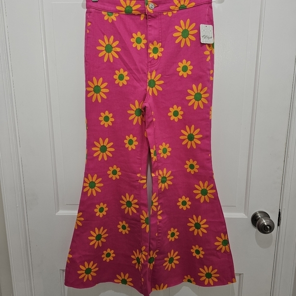 We The Free Youthquake Printed Crop Flare Jeans Size 29 - Picture 4 of 17